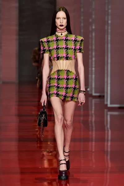 Look 45